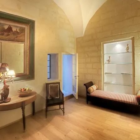 Palazzo Gorgoni Bed and Breakfast Λέτσε